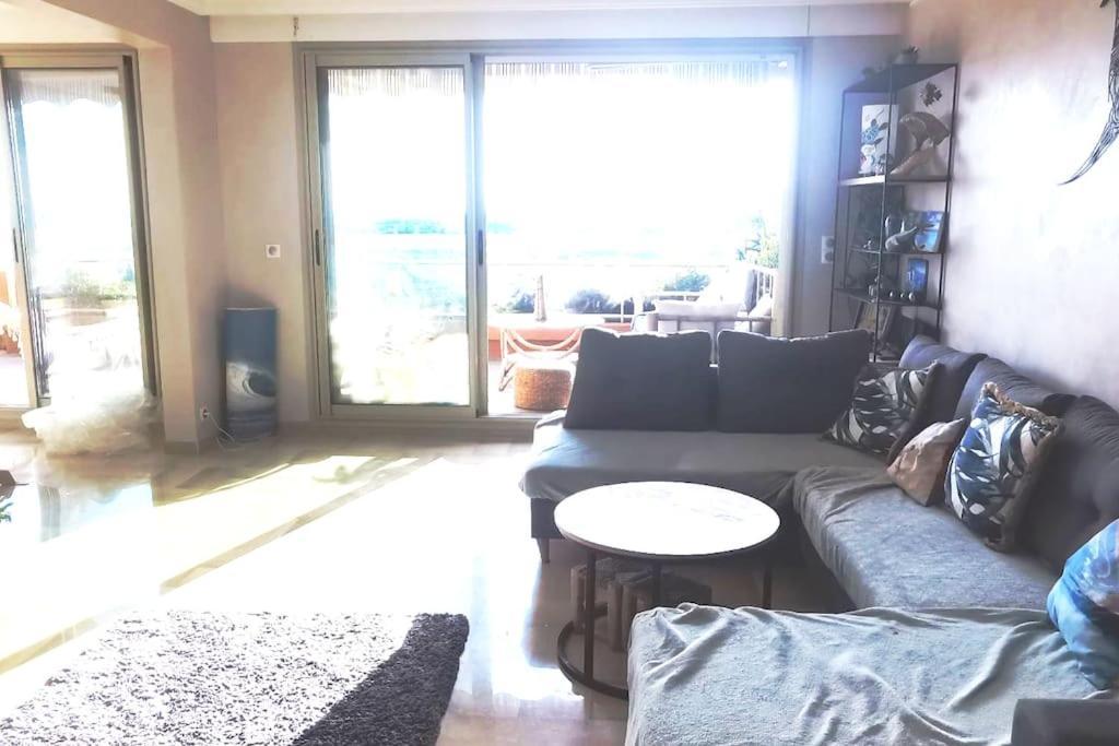 Apartment Centre Vue Avec Piscine Pour Famille, Couple D'amis Pas De Groupes De Jeunes Autorises Nizza